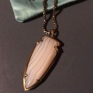 Kendra Scott arrowhead necklace